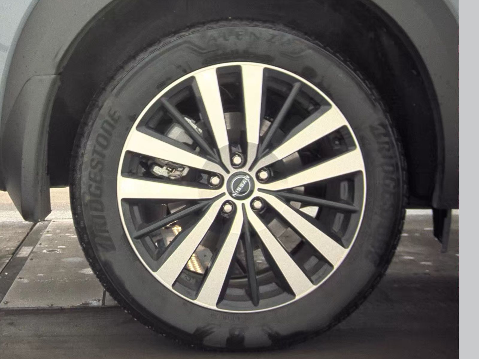 2024 Nissan Pathfinder Platinum AWD