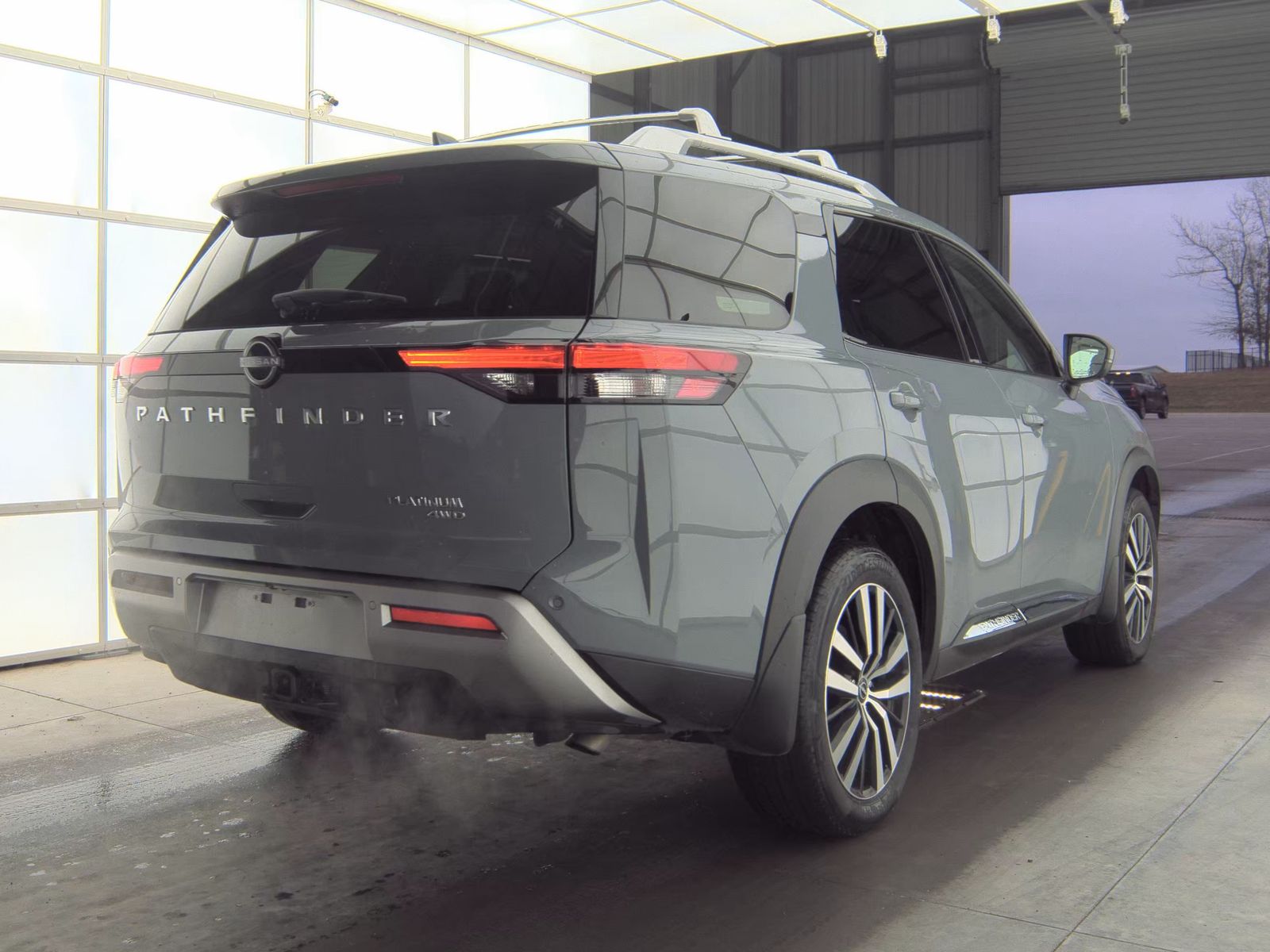 2024 Nissan Pathfinder Platinum AWD