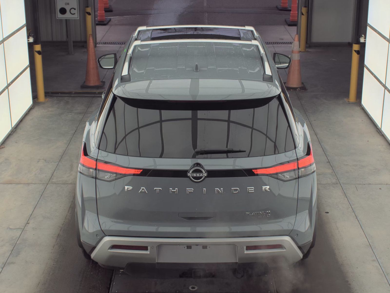 2024 Nissan Pathfinder Platinum AWD