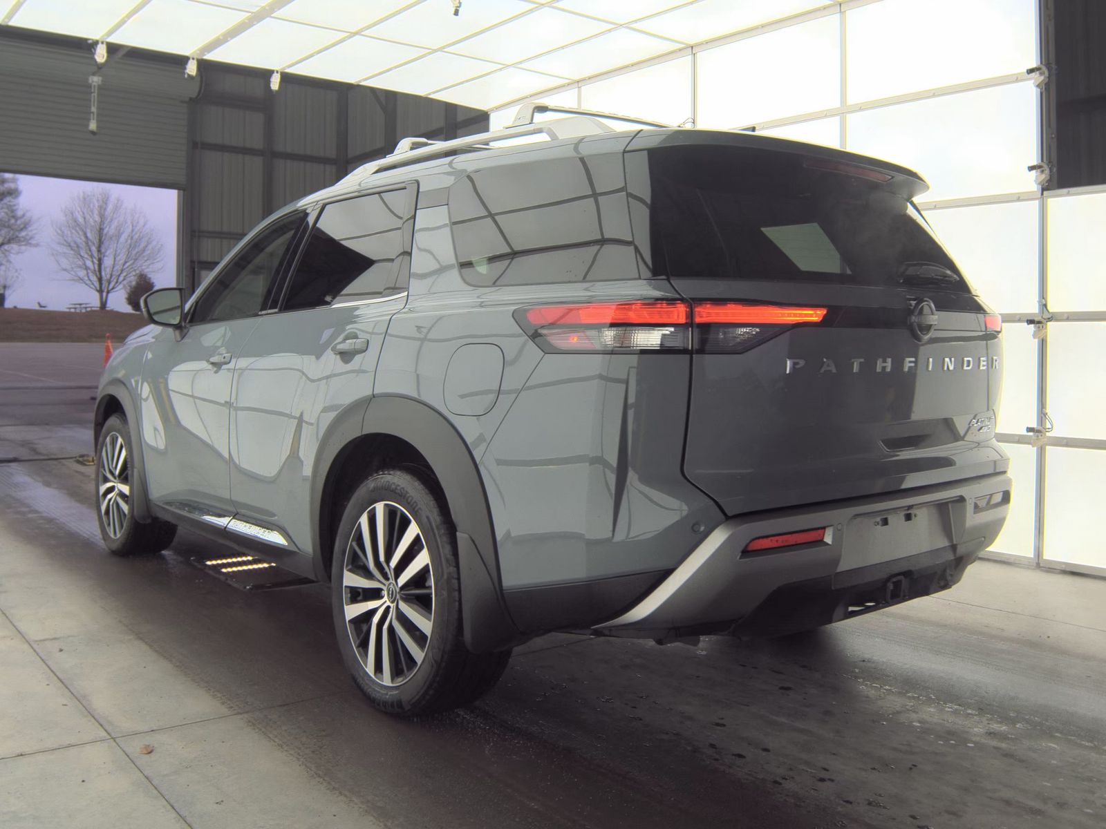 2024 Nissan Pathfinder Platinum AWD