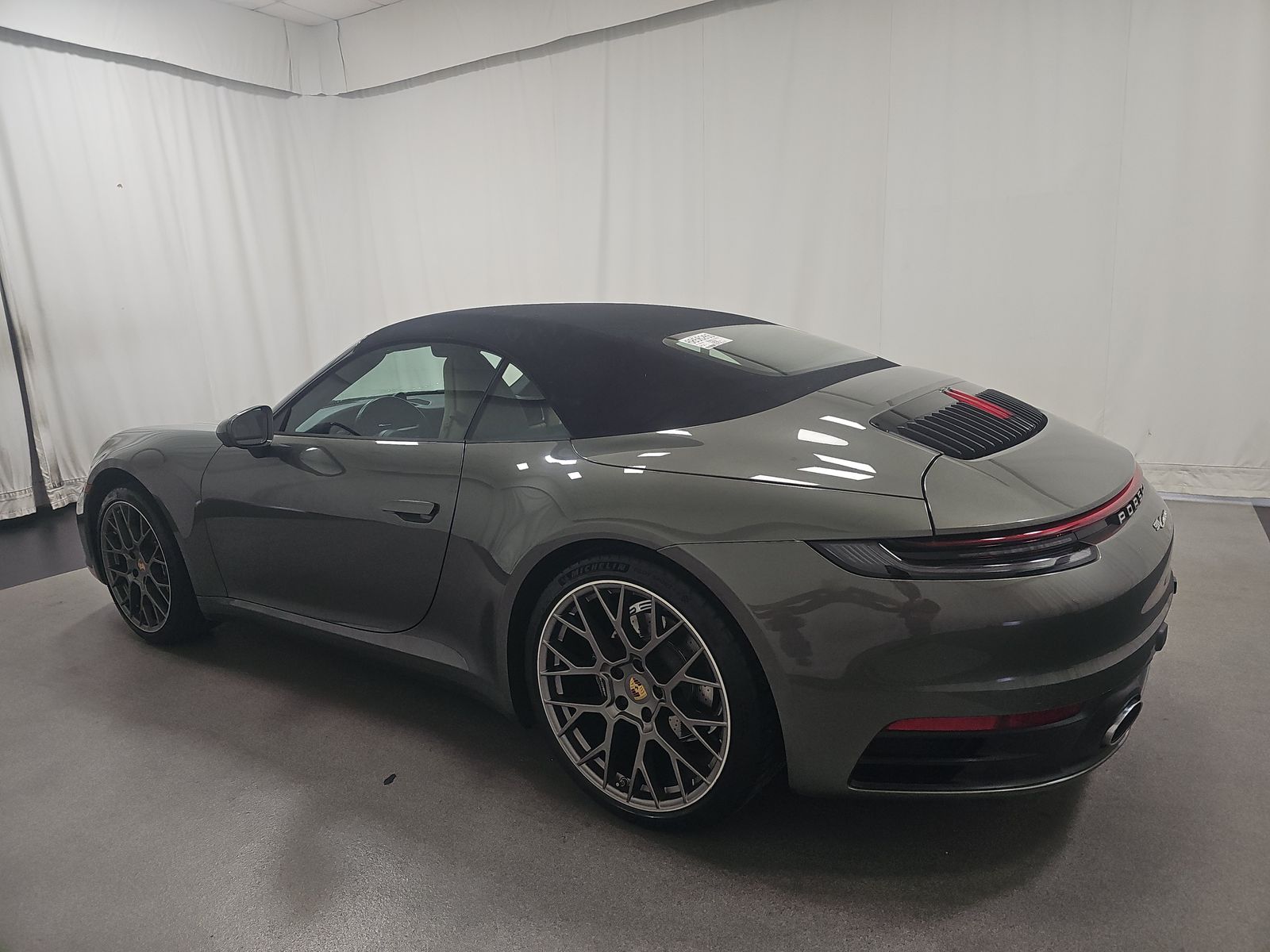 2023 Porsche 911 Carrera RWD