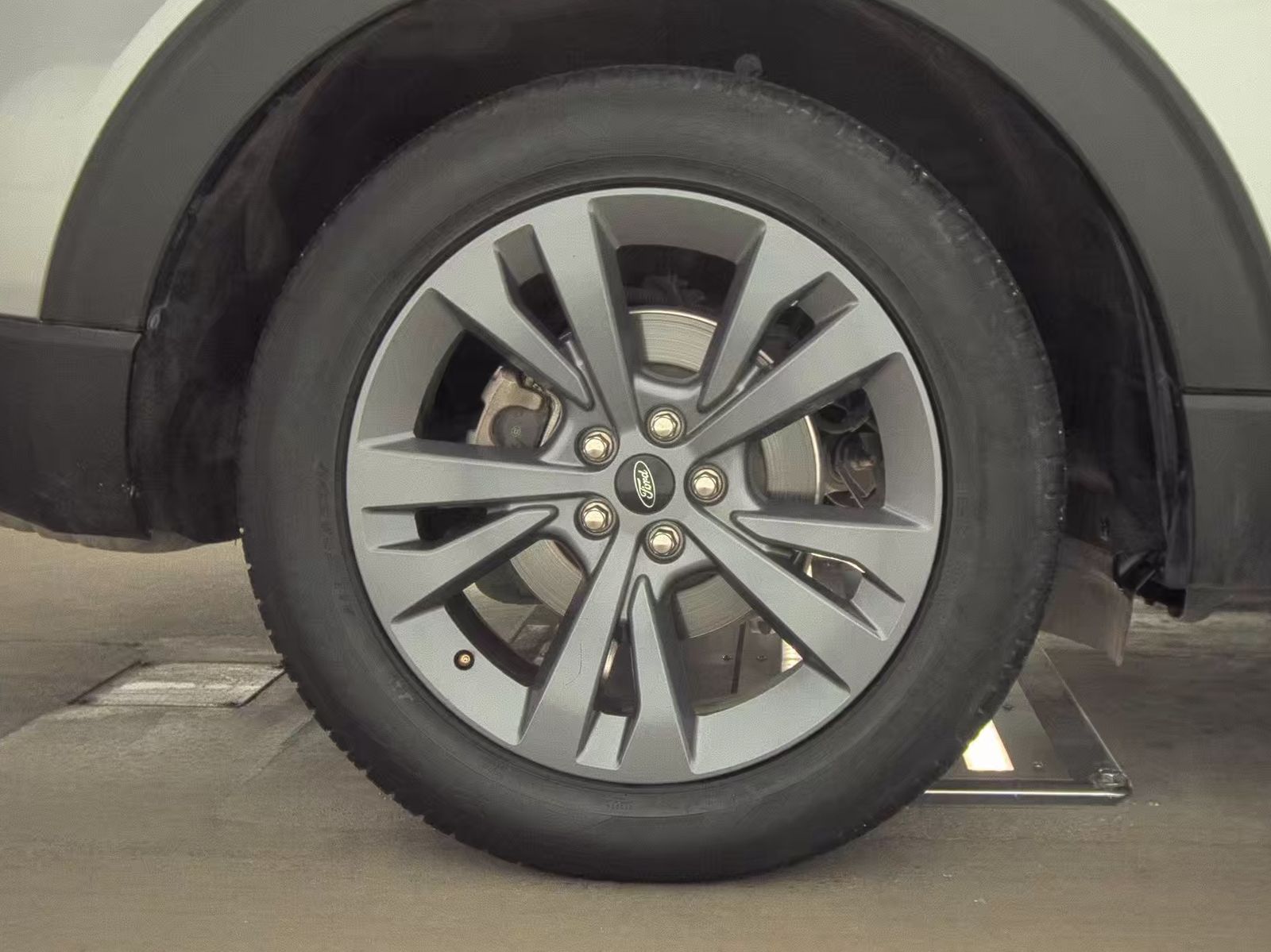 2022 Ford Explorer XLT RWD