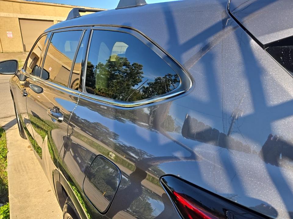 2022 Toyota Highlander LE FWD