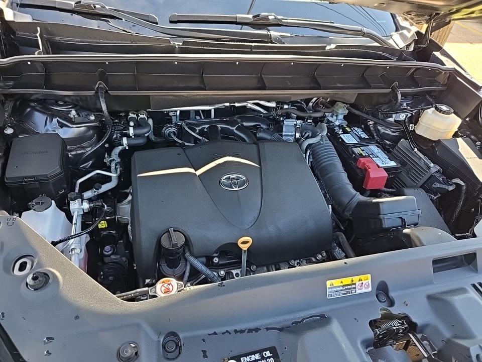 2022 Toyota Highlander LE FWD