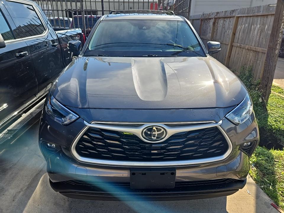 2022 Toyota Highlander LE FWD