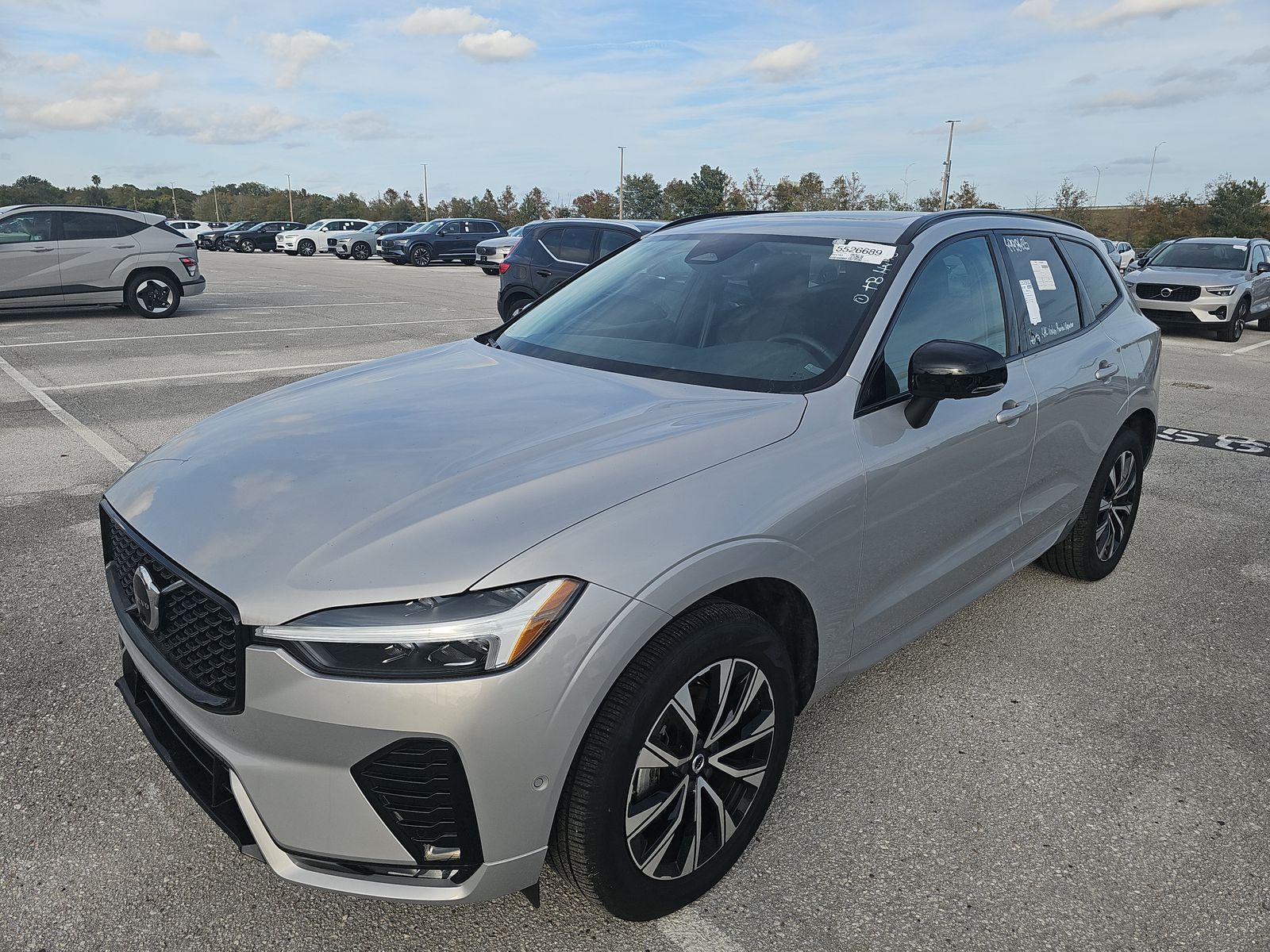 2025 Volvo XC60 B5 Plus AWD