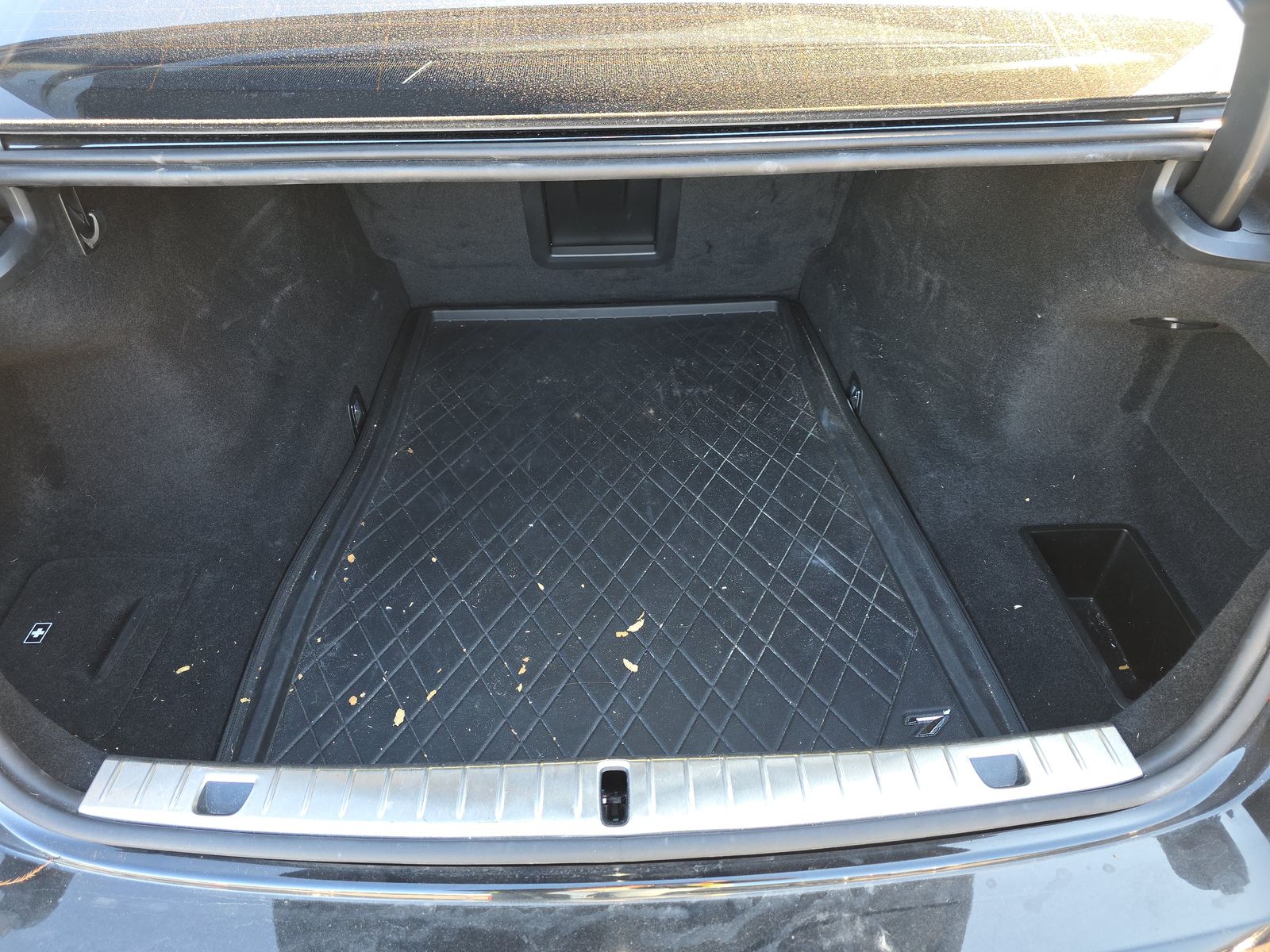 2022 BMW 7 Series M760i xDrive AWD