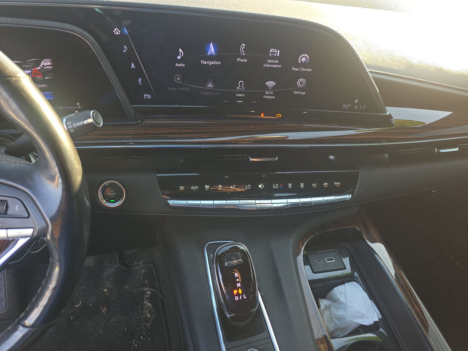 2022 Cadillac Escalade ESV Luxury AWD