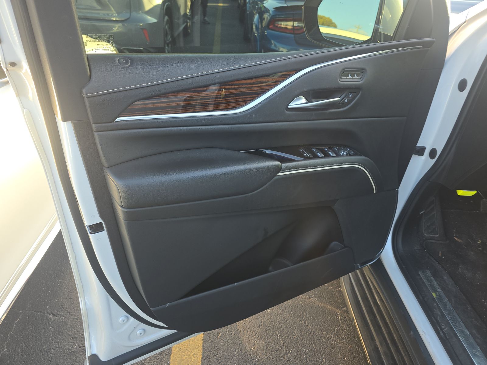 2022 Cadillac Escalade ESV Luxury AWD