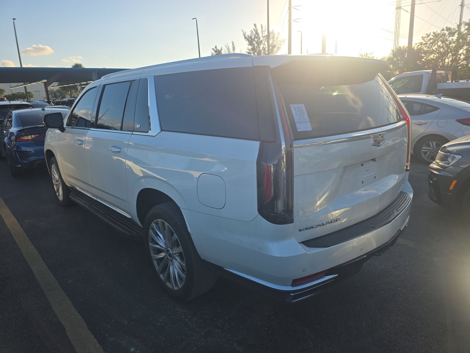 2022 Cadillac Escalade ESV Luxury AWD