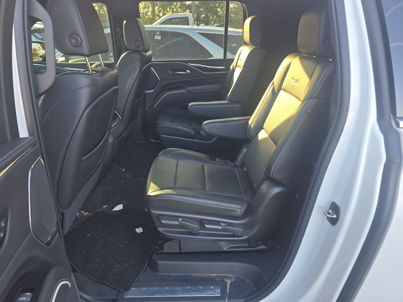 2022 Cadillac Escalade ESV Luxury AWD