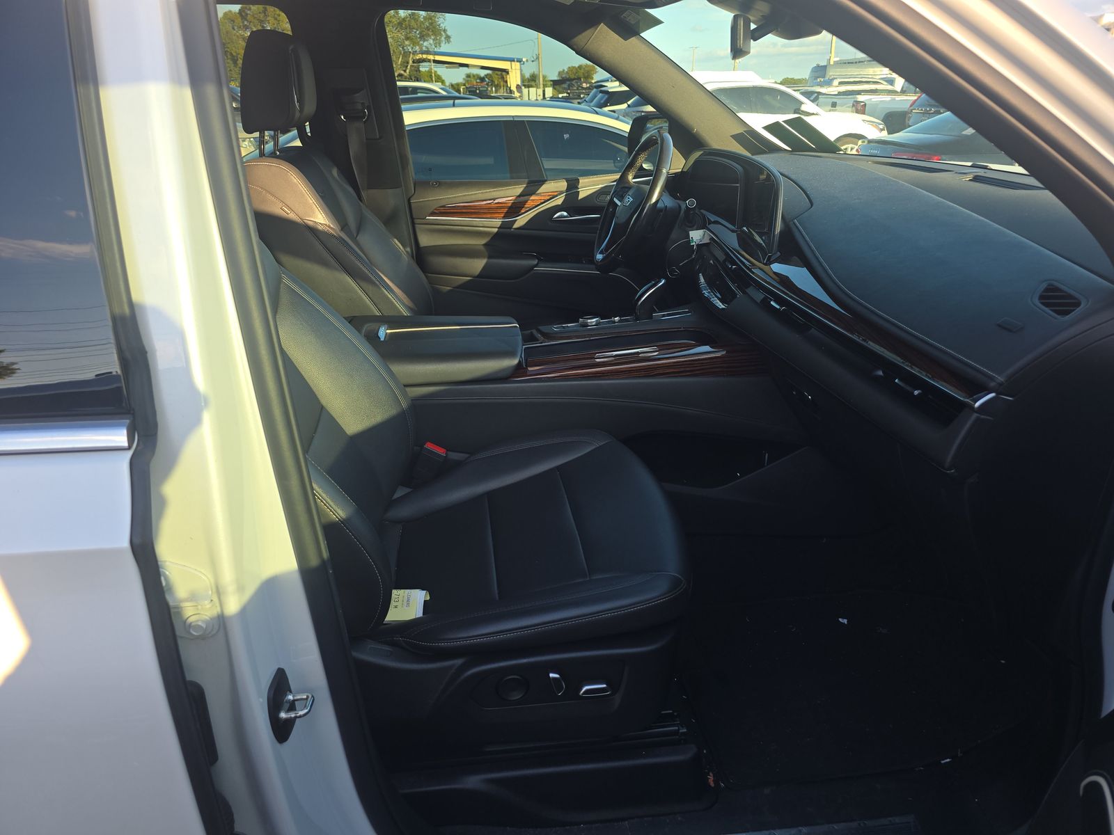 2022 Cadillac Escalade ESV Luxury AWD