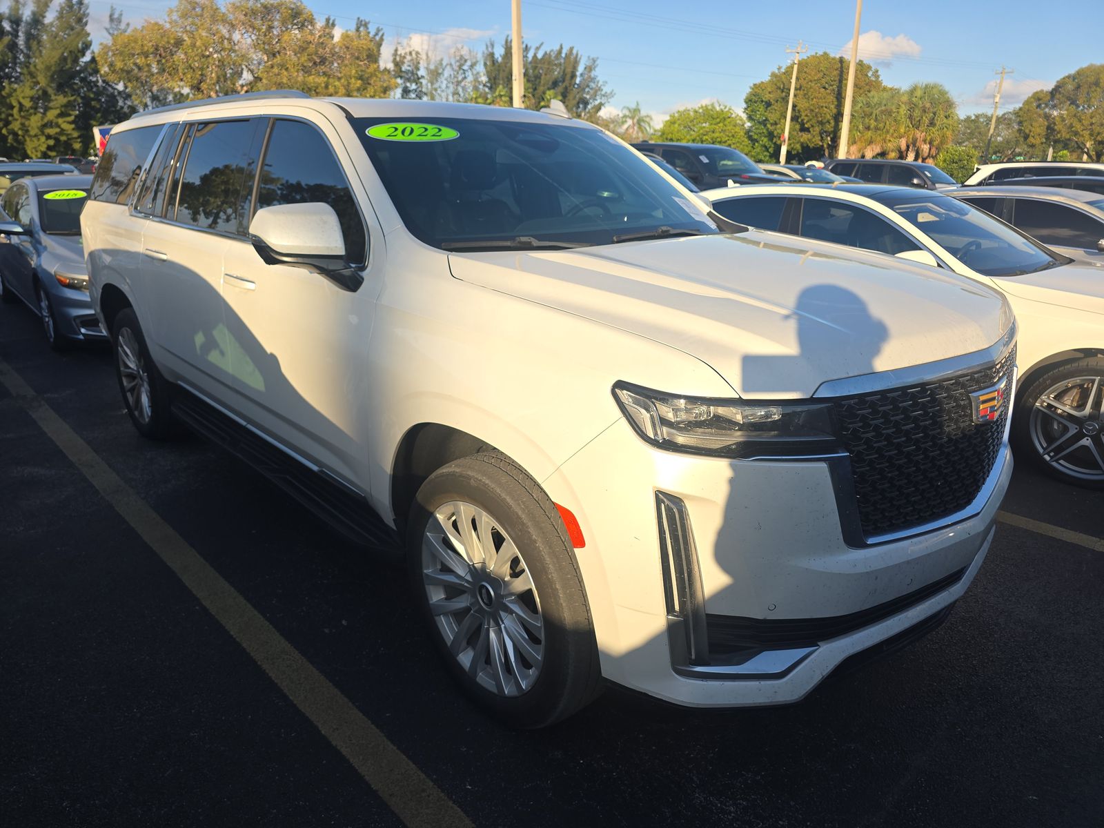 2022 Cadillac Escalade ESV Luxury AWD
