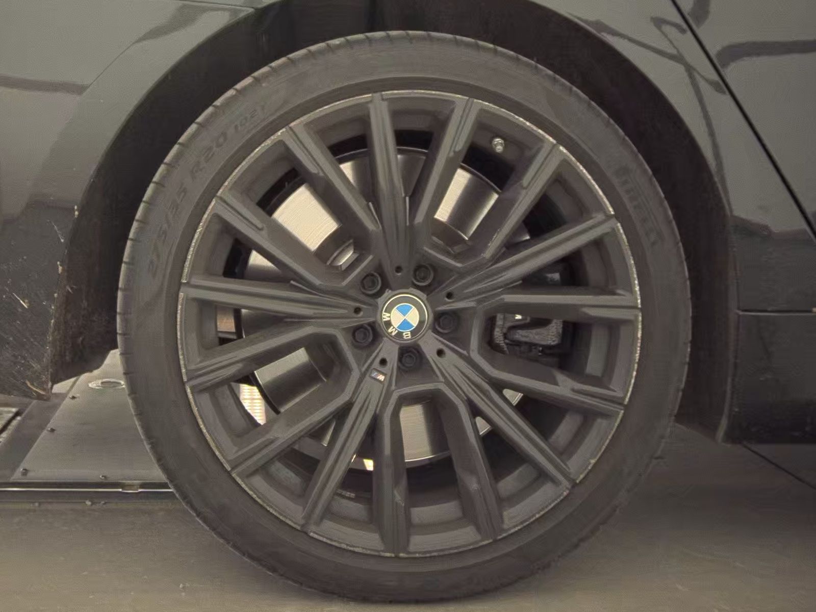 2022 BMW 7 Series M760i xDrive AWD