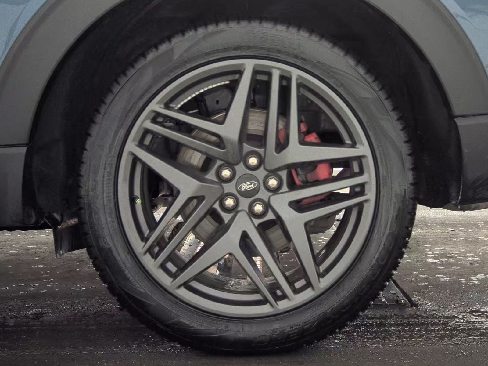 2025 Ford Explorer ST AWD