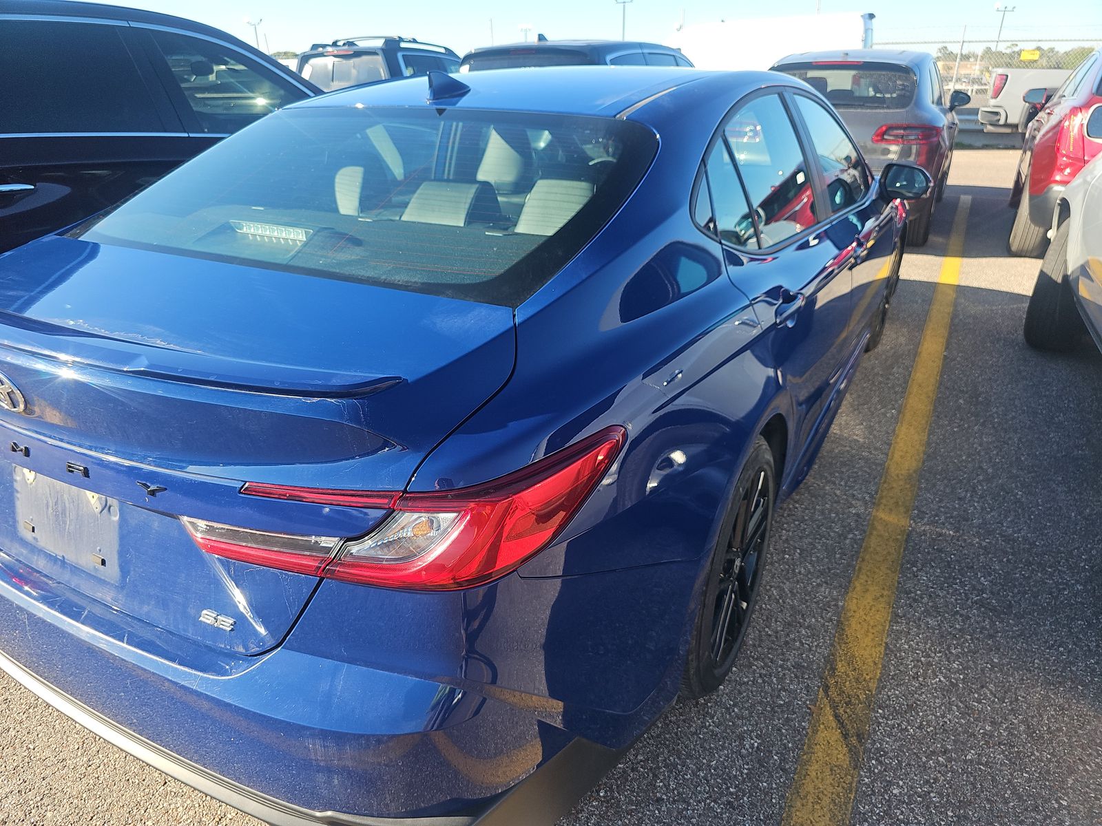 2025 Toyota Camry SE FWD