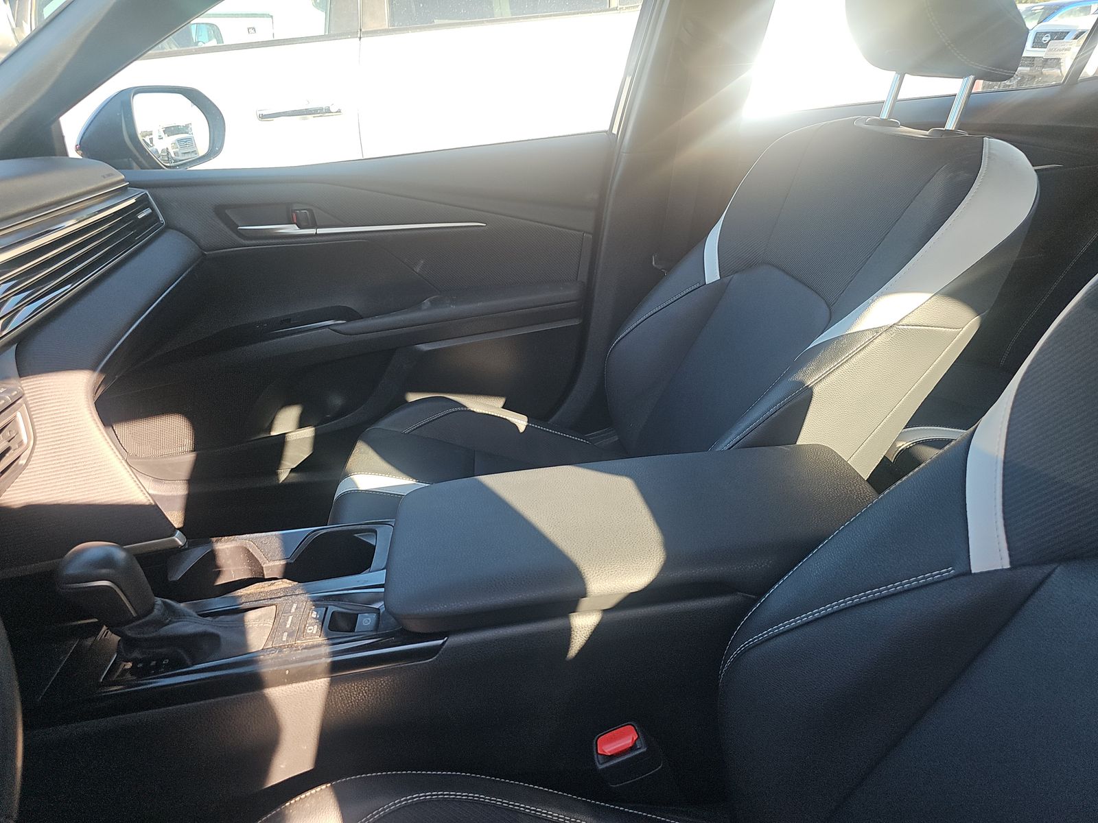 2025 Toyota Camry SE FWD