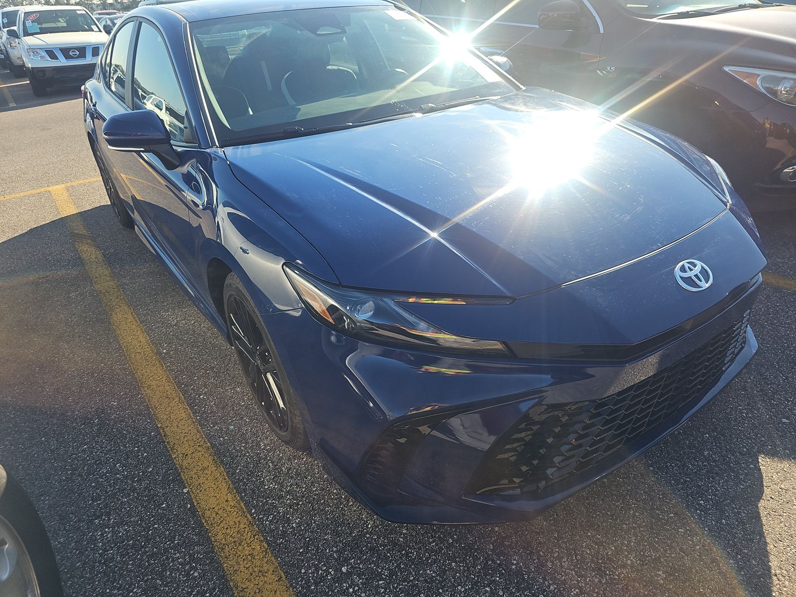 2025 Toyota Camry SE FWD