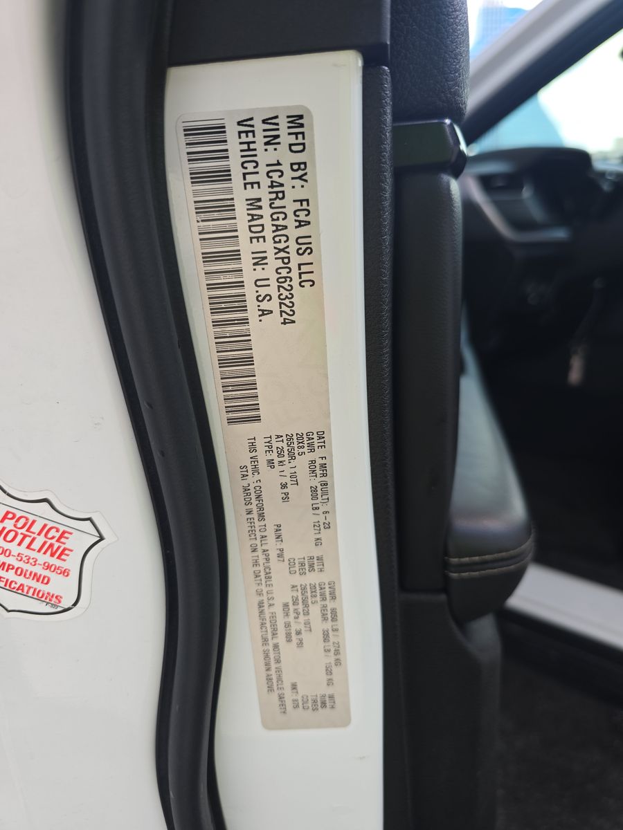 2023 Jeep Grand Cherokee Altitude RWD