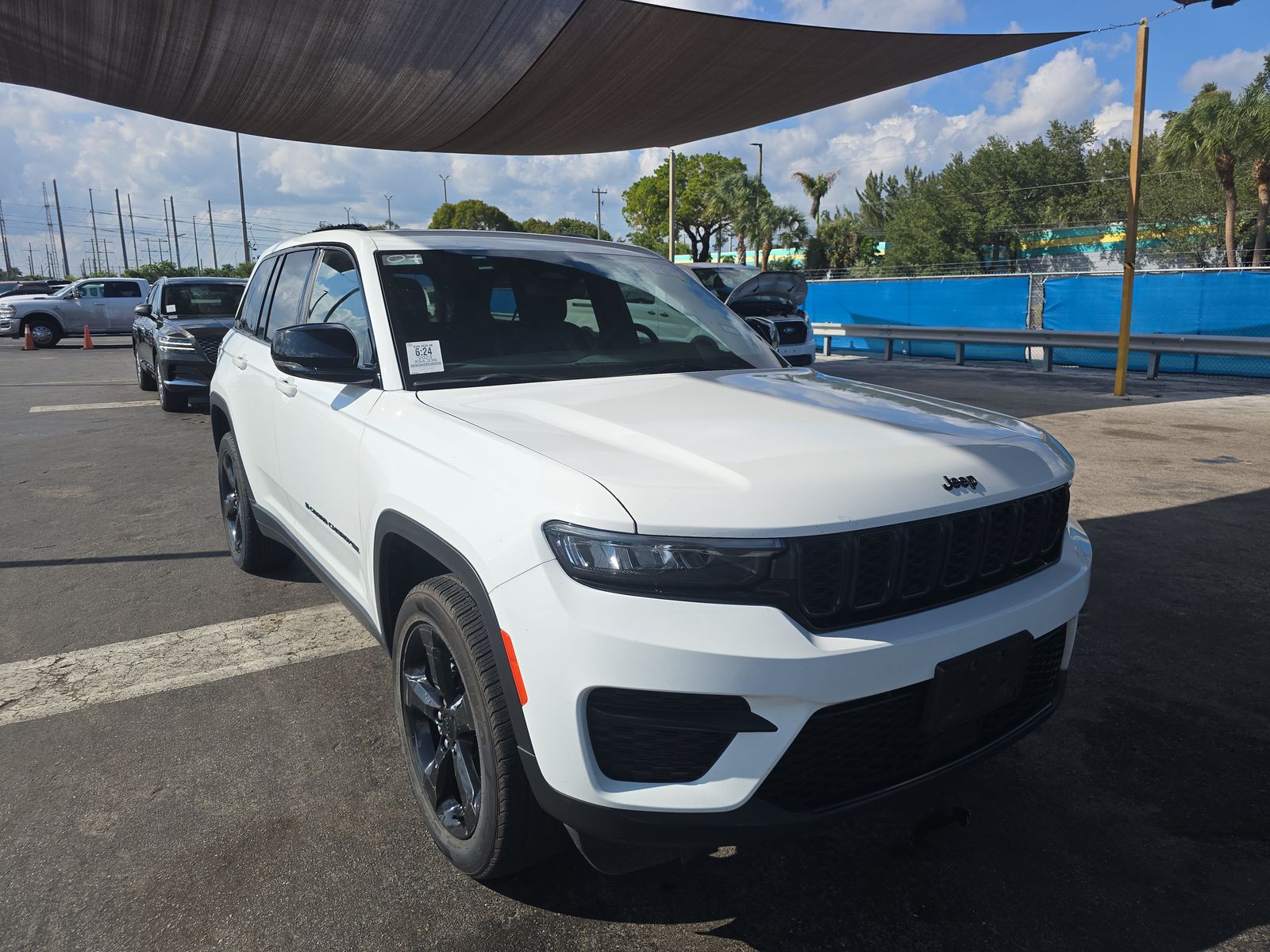 2023 Jeep Grand Cherokee Altitude RWD