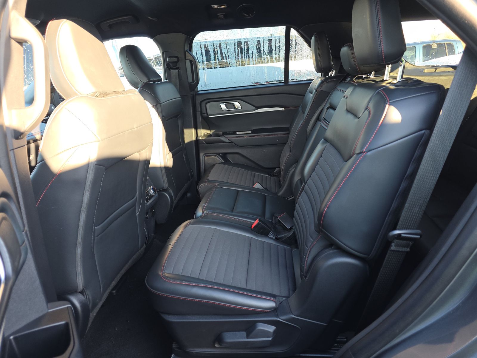 2025 Ford Explorer ST-Line AWD