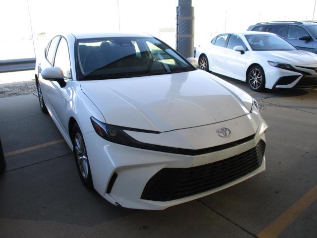 2025 Toyota Camry LE FWD