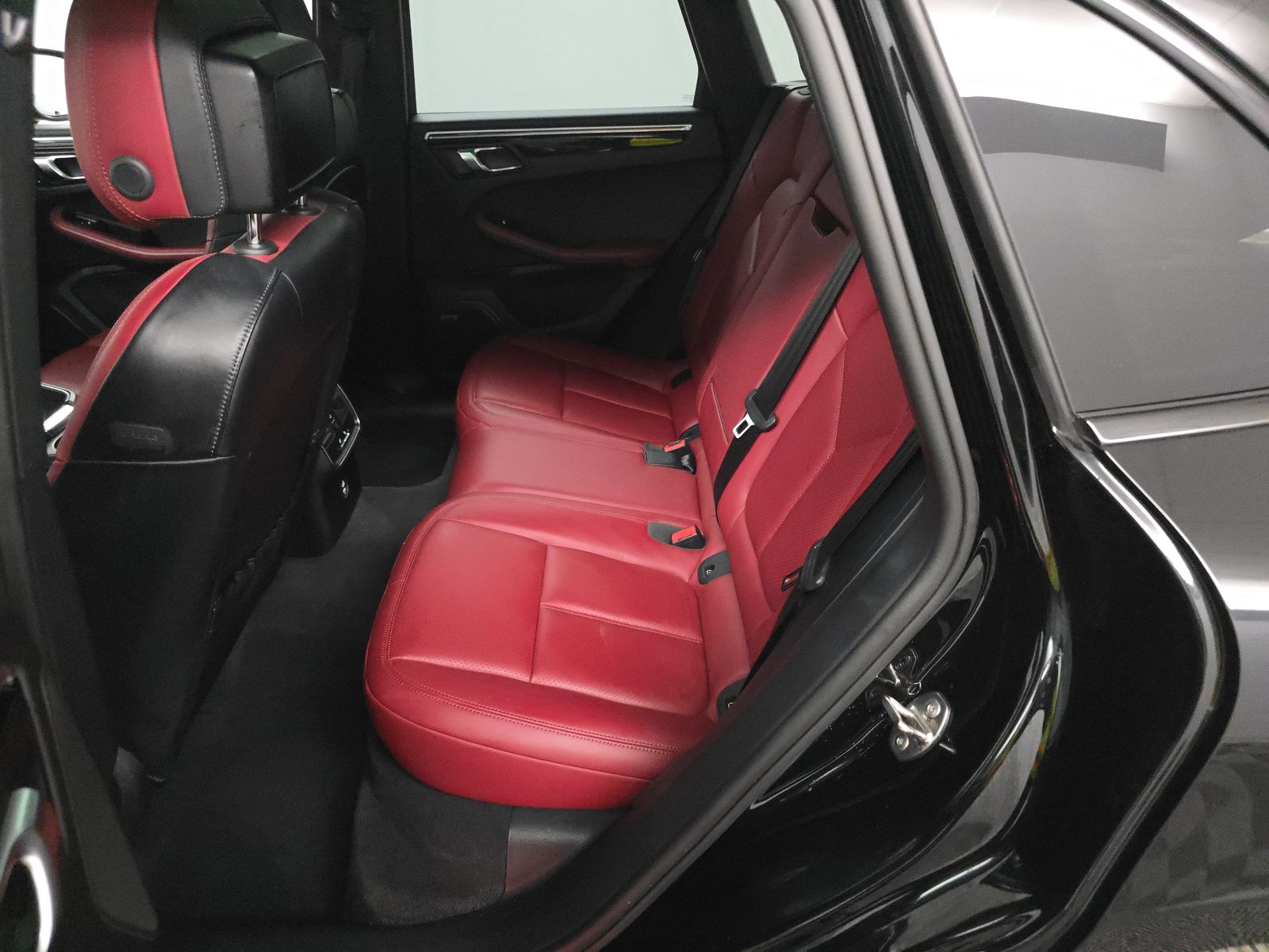 2024 Porsche Macan S AWD