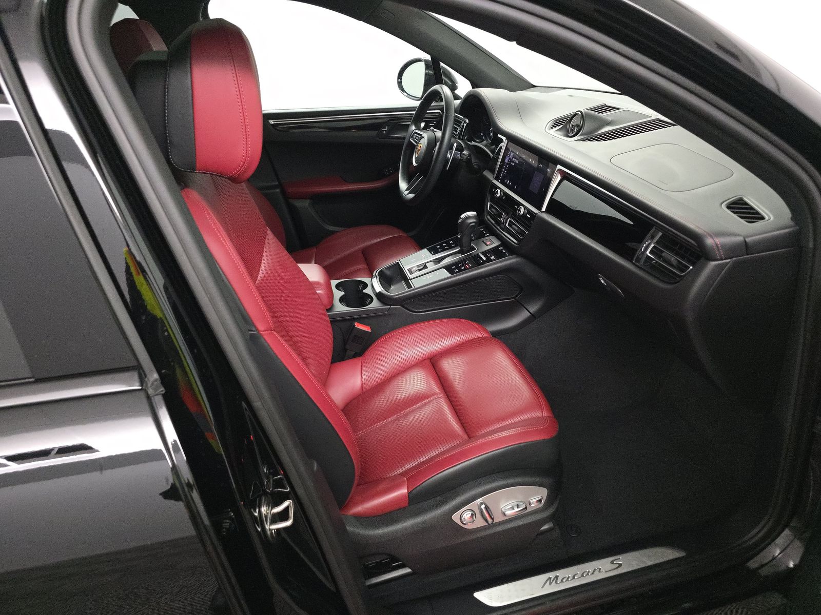 2024 Porsche Macan S AWD