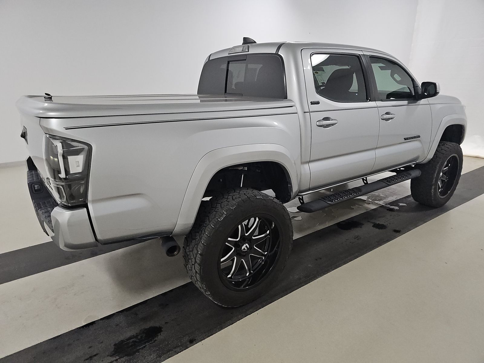 2022 Toyota Tacoma SR5 AWD