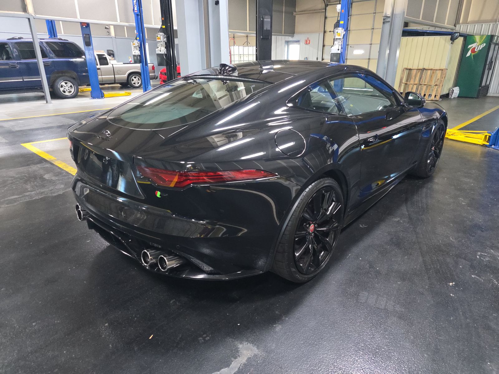 2022 Jaguar F-TYPE R AWD