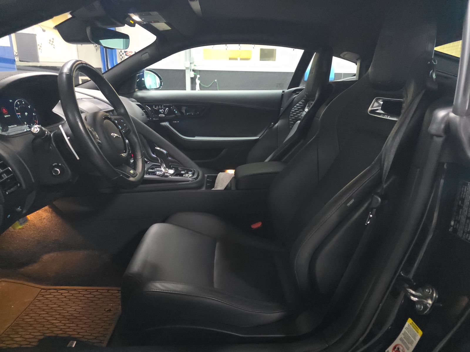 2022 Jaguar F-TYPE R AWD