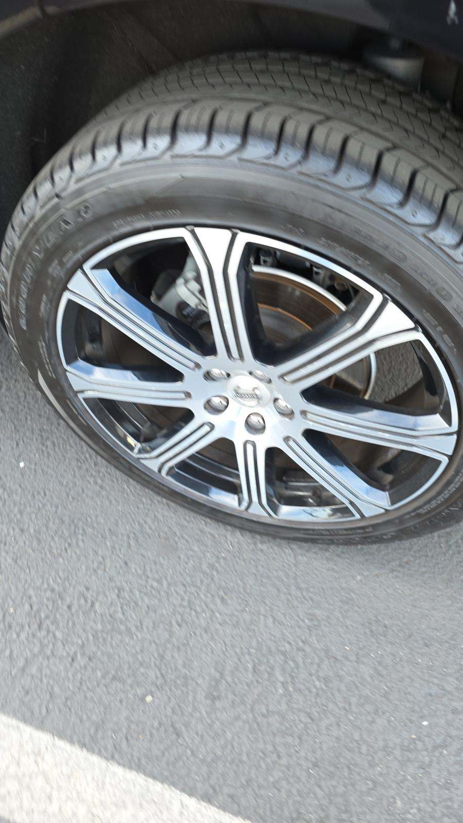 2021 Volvo XC60 T5 Inscription FWD