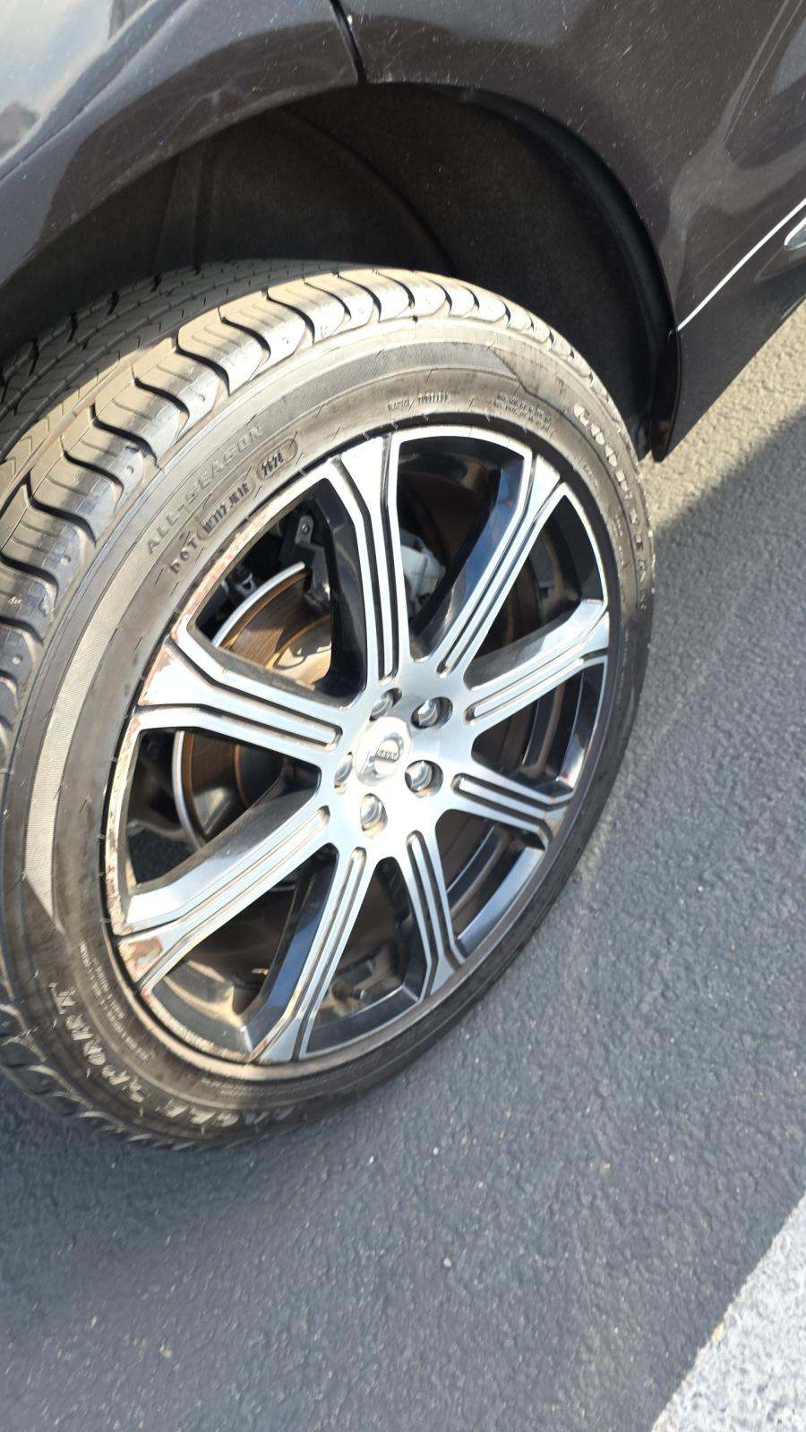 2021 Volvo XC60 T5 Inscription FWD