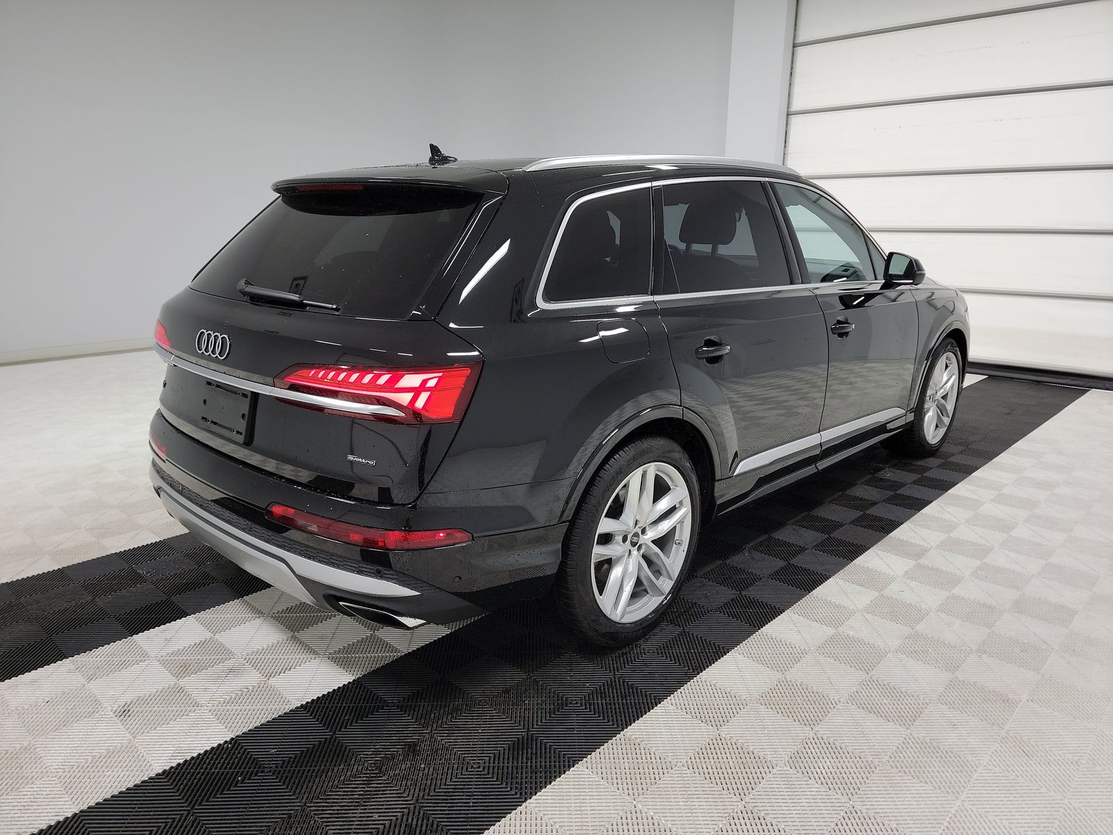 2025 Audi Q7 Premium Plus AWD