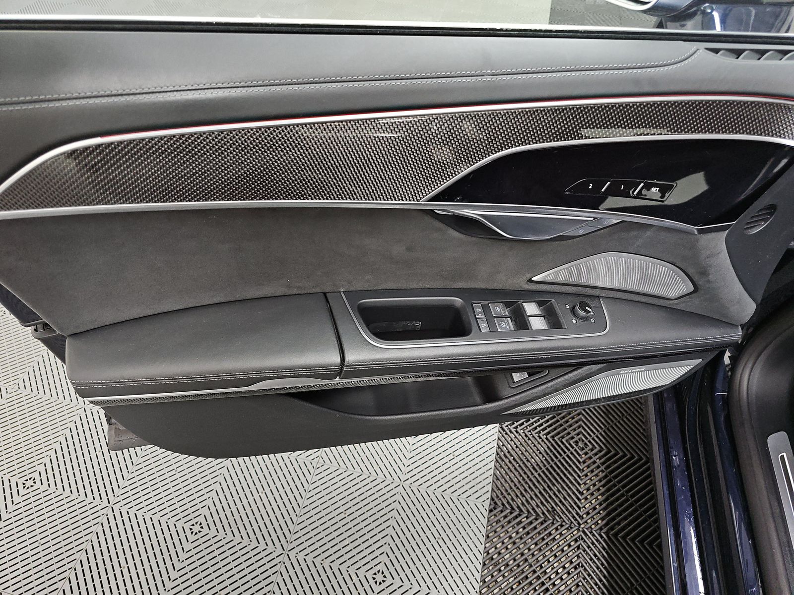 2022 Audi S8 Base AWD