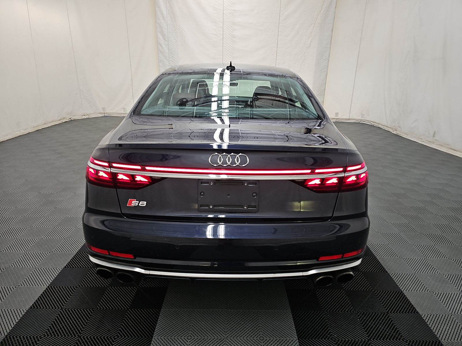 2022 Audi S8 Base AWD