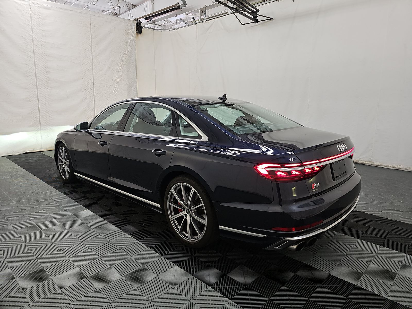 2022 Audi S8 Base AWD