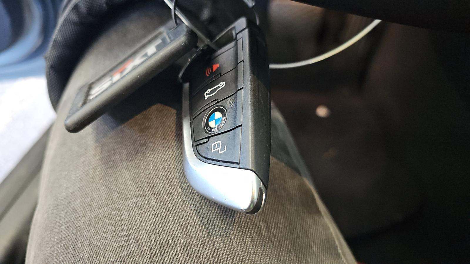 2025 BMW 3 Series 330i xDrive AWD