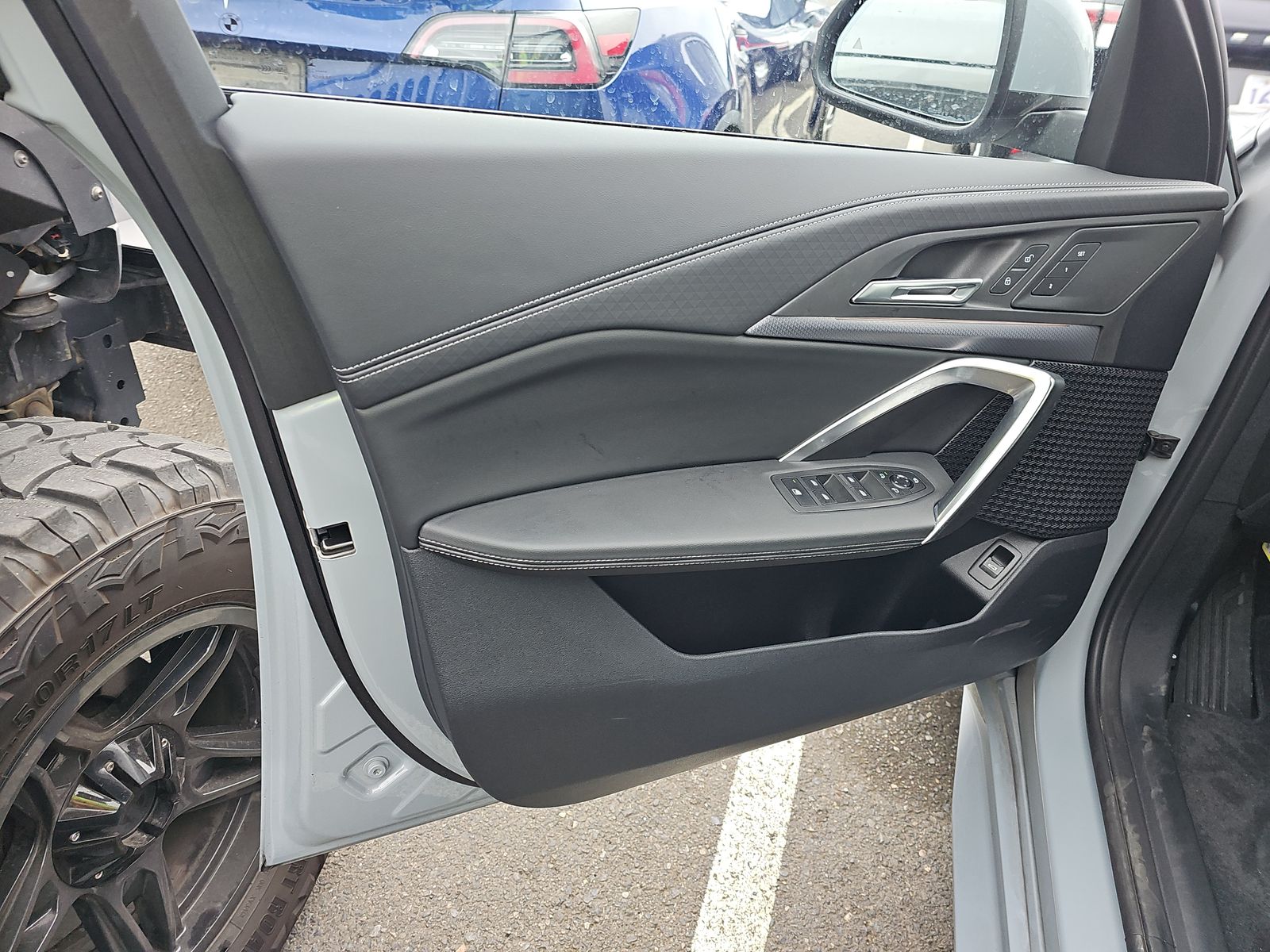 2025 BMW X2 xDrive28i AWD