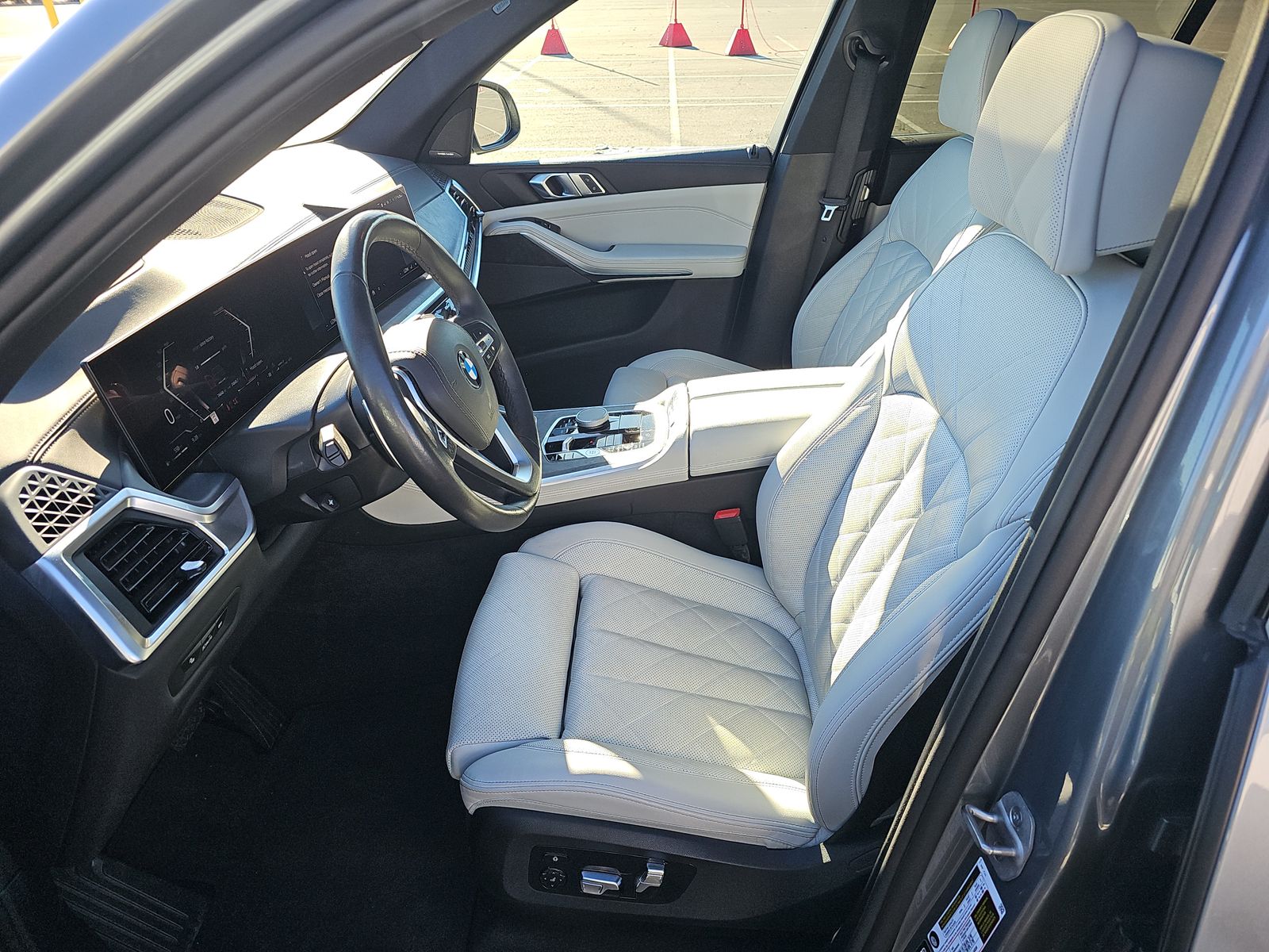 2025 BMW X5 xDrive40i AWD