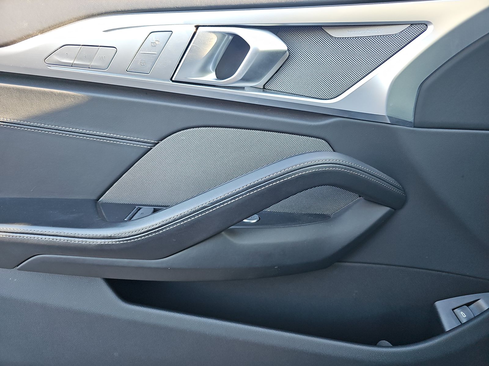 2025 BMW 8 Series 840i xDrive AWD