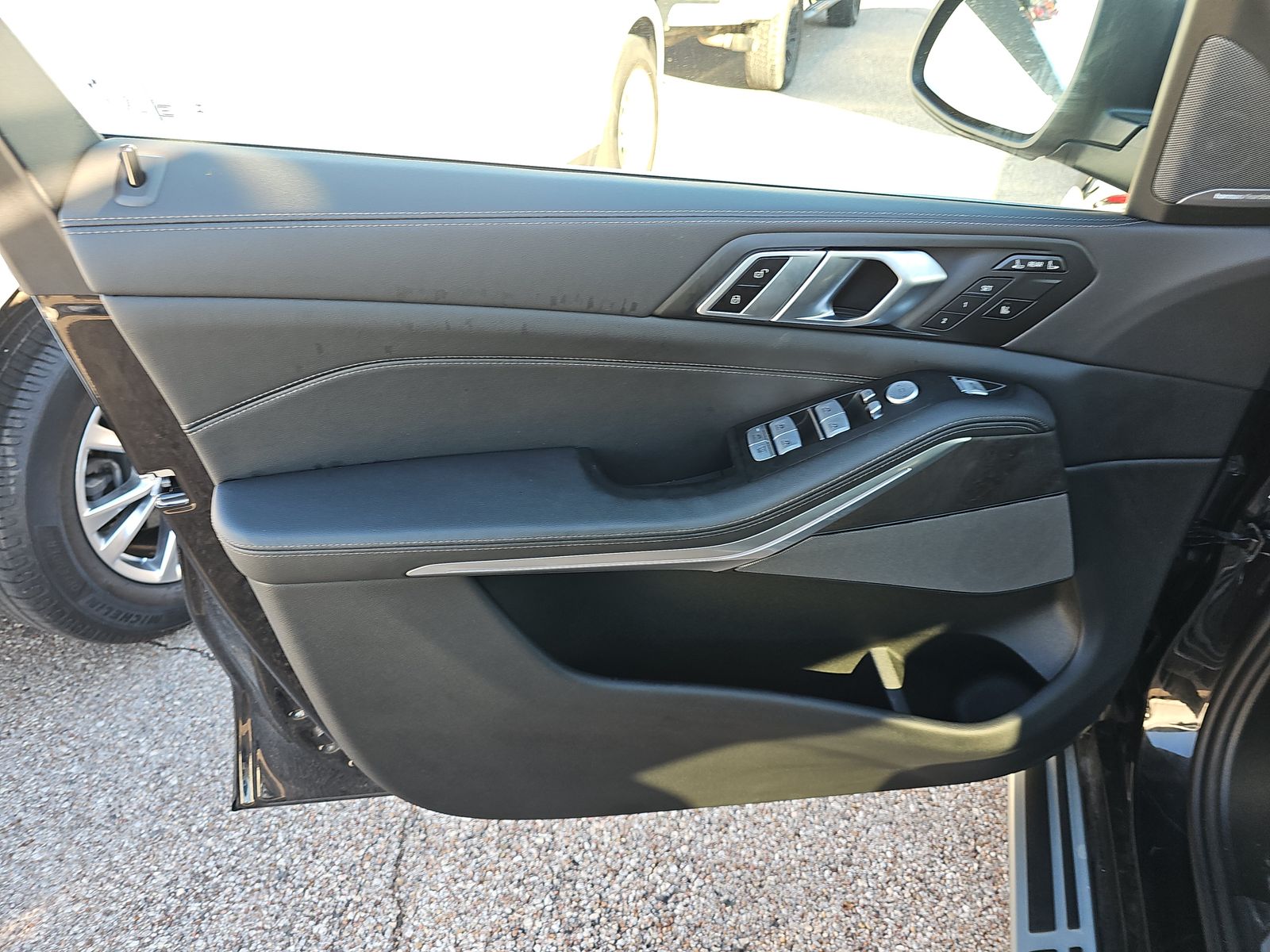 2025 BMW X7 xDrive40i AWD