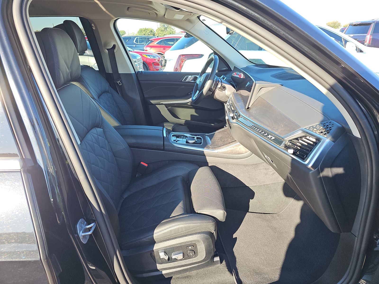 2025 BMW X7 xDrive40i AWD