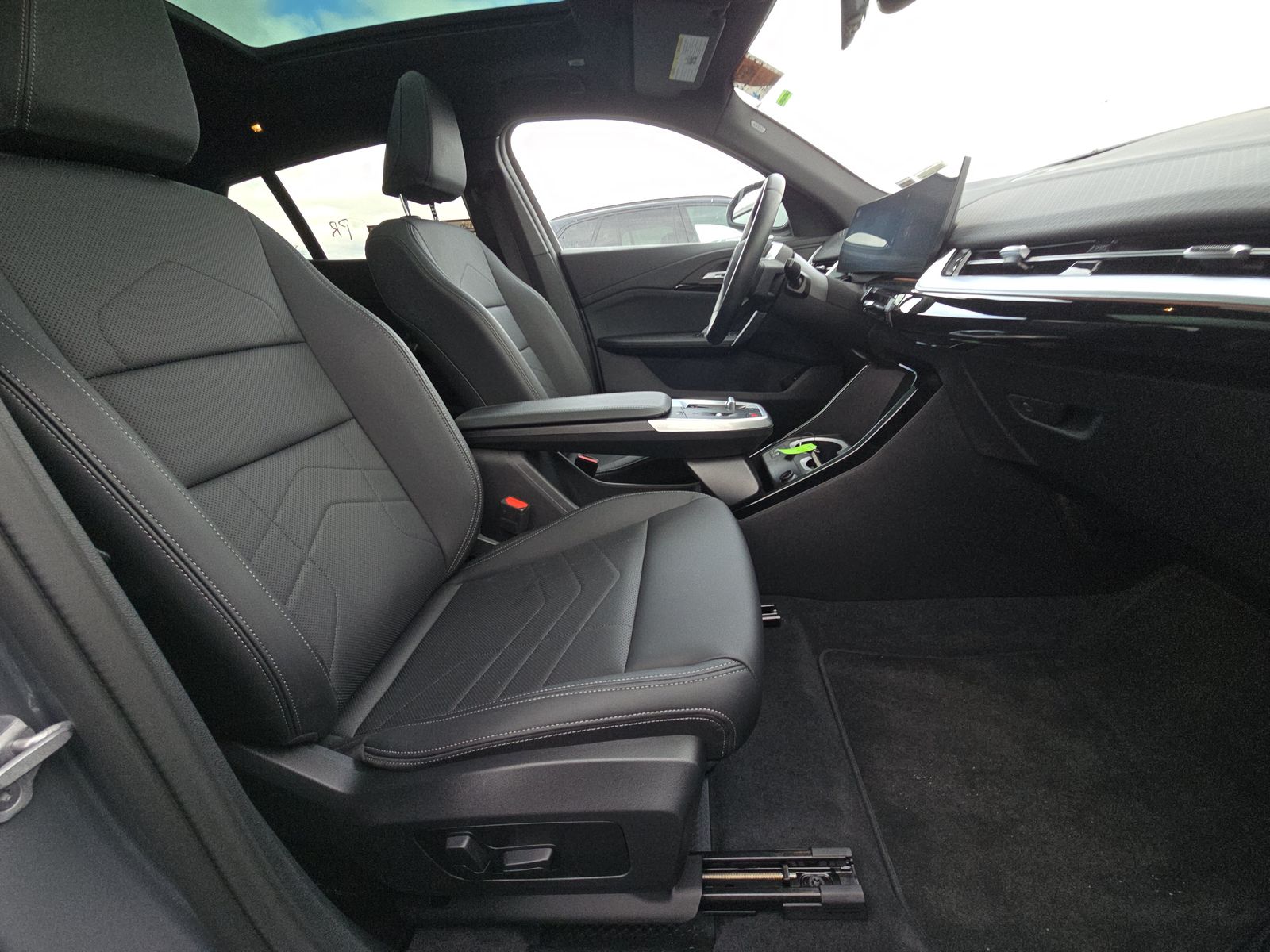 2025 BMW X2 xDrive28i AWD