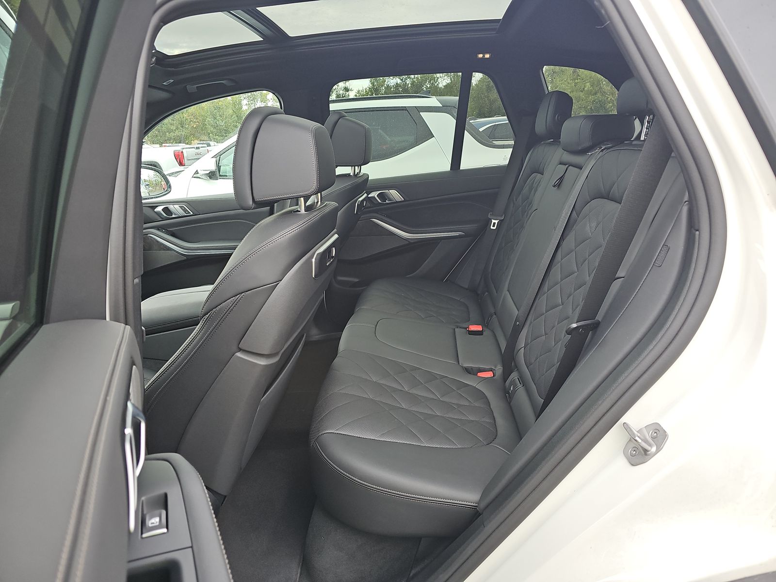 2025 BMW X5 xDrive40i AWD