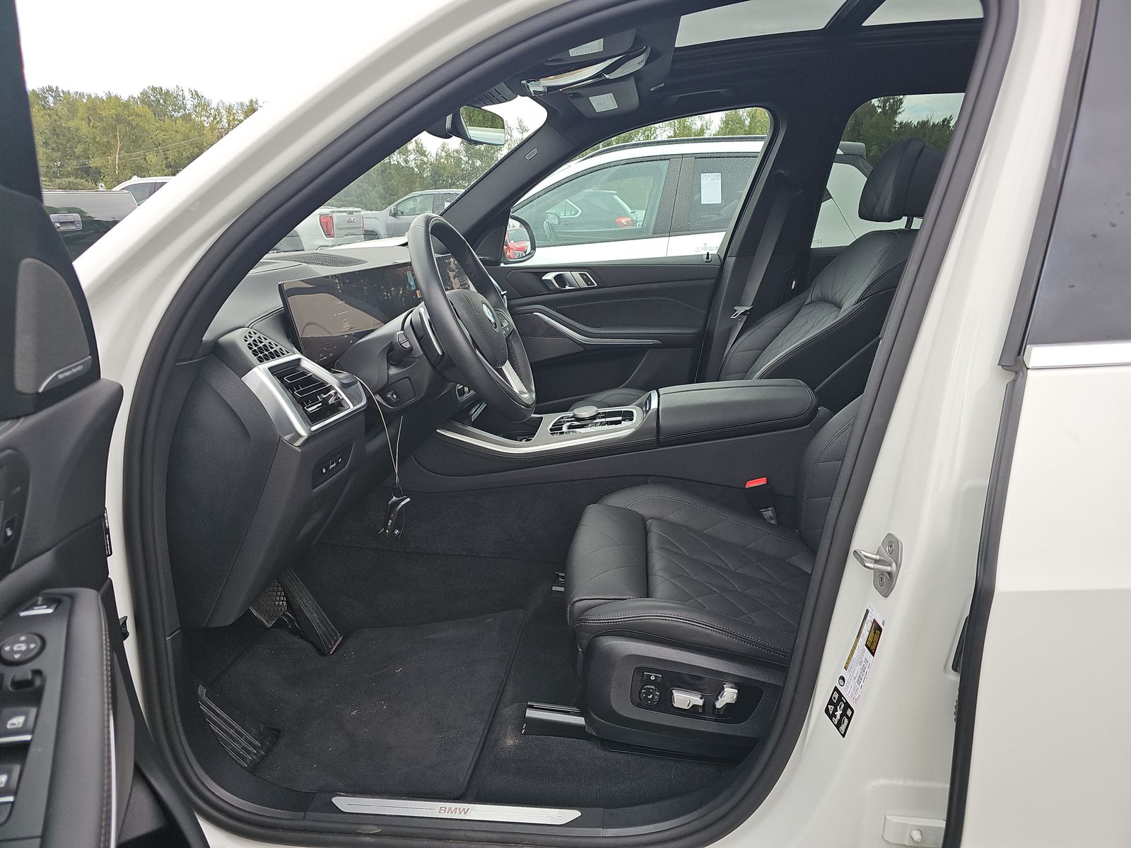 2025 BMW X5 xDrive40i AWD