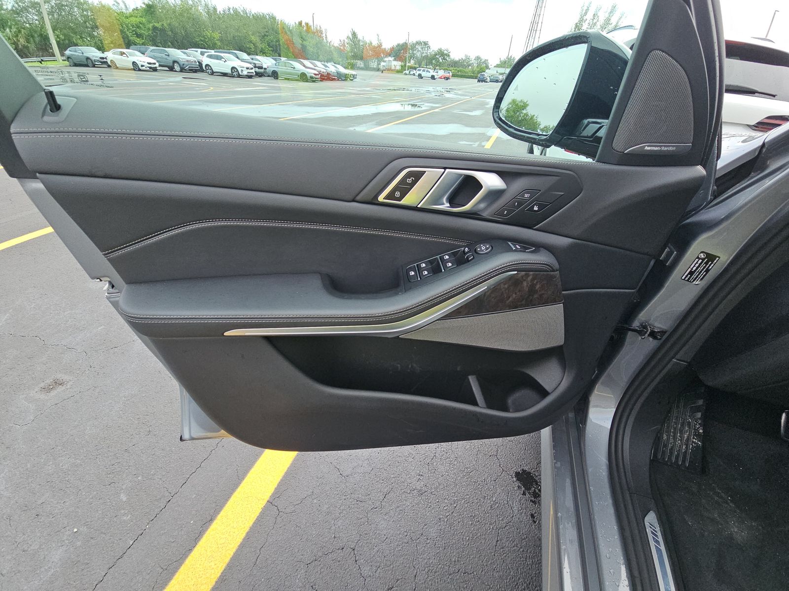 2025 BMW X5 xDrive40i AWD