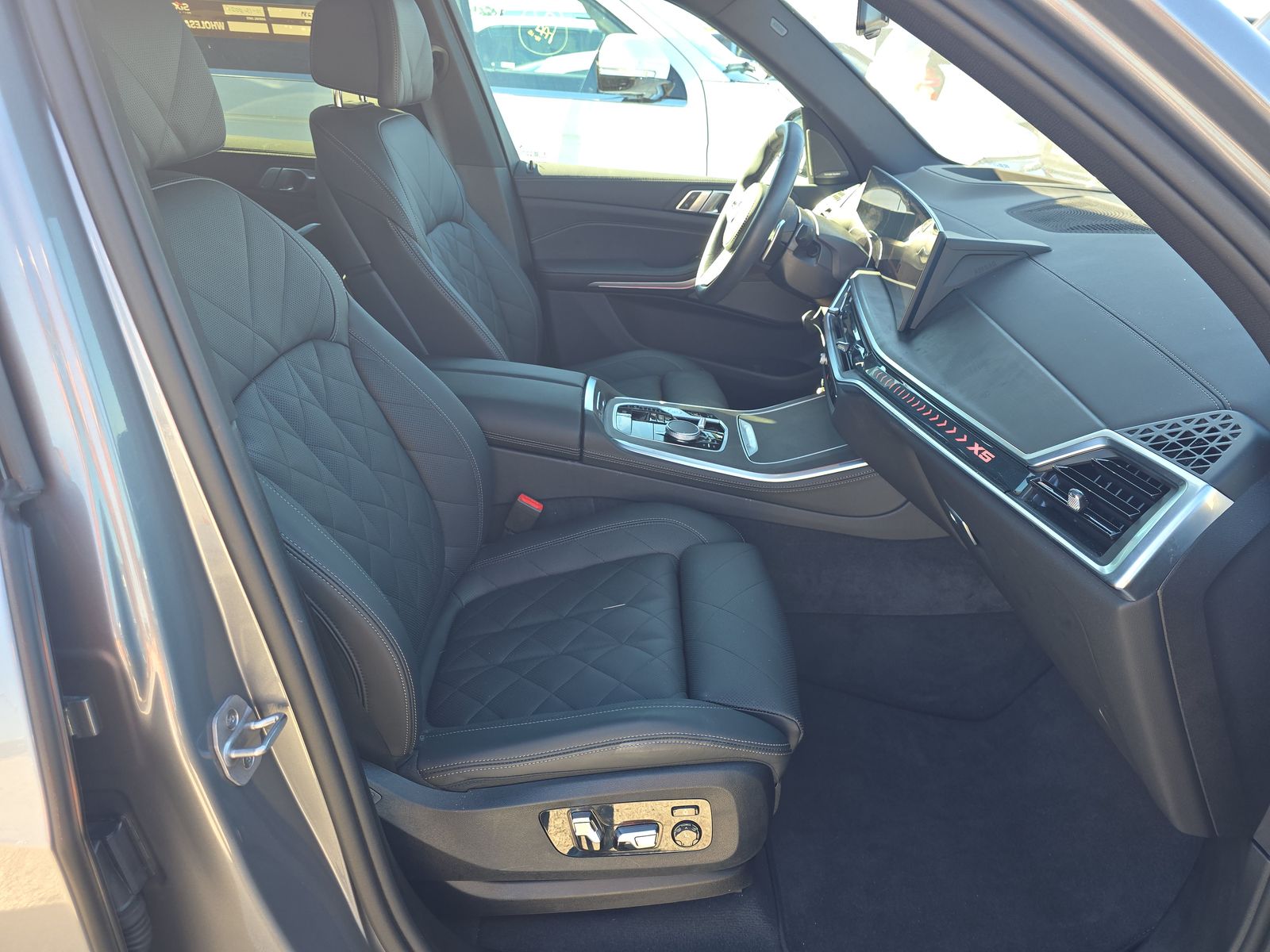 2025 BMW X5 xDrive40i AWD