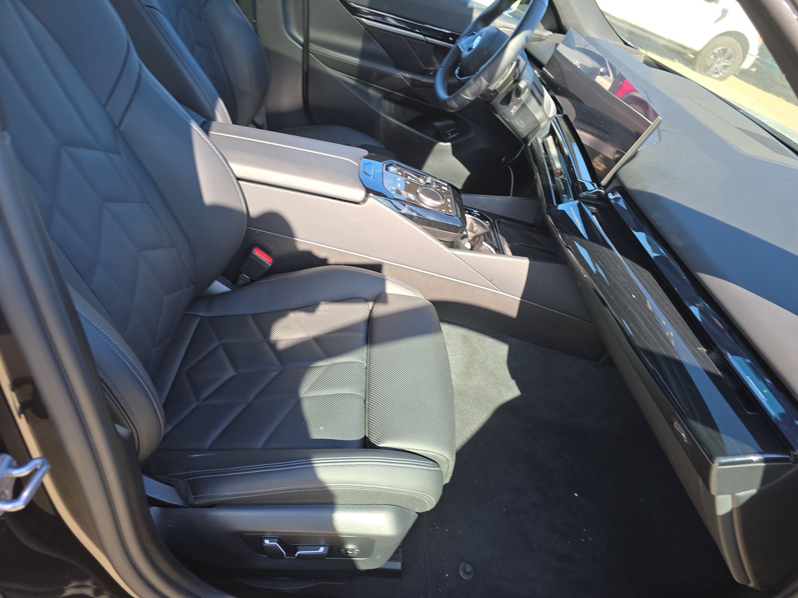 2025 BMW 5 Series 540i xDrive AWD