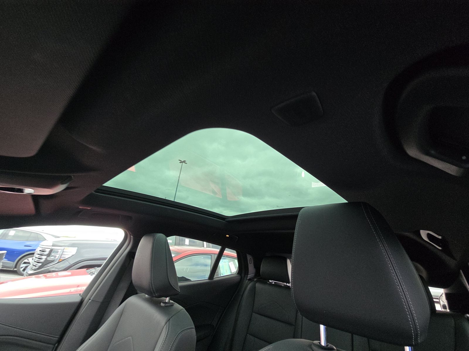 2025 BMW X2 xDrive28i AWD